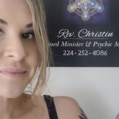 Psychic Medium Christin Marie photo