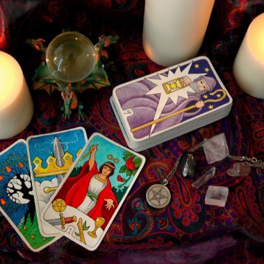 Palm and Card Readings by Laura photo