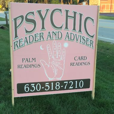 psychic reader and advisor photo