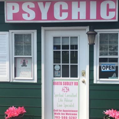 Psychic Consultant Dina photo