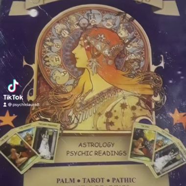 Tarot cards psychic Readings photo