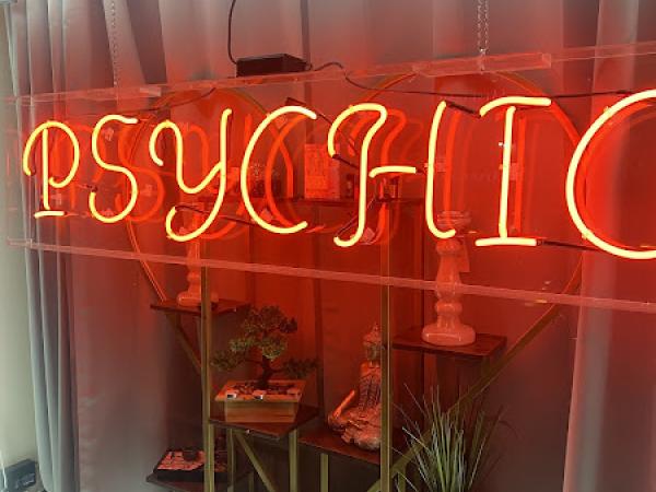 Psychic Melrose photo