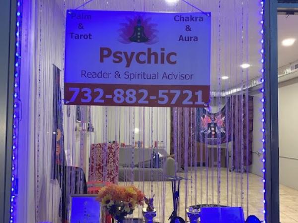 Psychic Reader & Spiritual Advisor photo