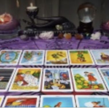 Lilahs tarot card parlor photo