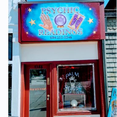 Sara Psychic Reader photo