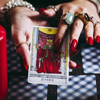 Psychic Tiffani Rose photo